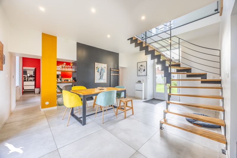 Vente Maison LA BOISSIERE DES LANDES - 7 pièces -145 m² - (85430)