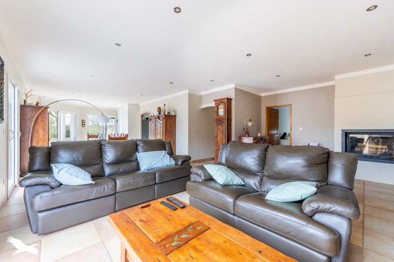 Vente Maison AUBIGNY LES CLOUZEAUX - 5 pièces -140 m² - (85430)