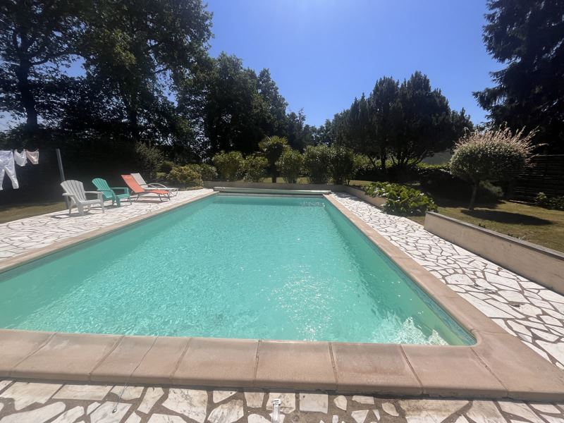 Vente Maison AUBIGNY LES CLOUZEAUX - 5 pièces -118 m² - (85430)