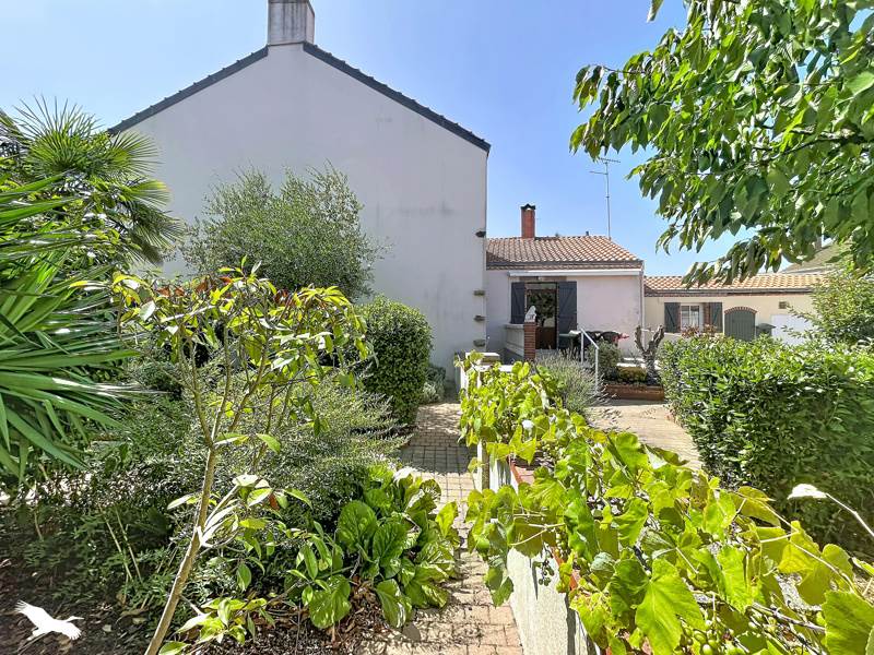 Vente Maison NIEUL LE DOLENT - 6 pièces -165 m² - (85430)