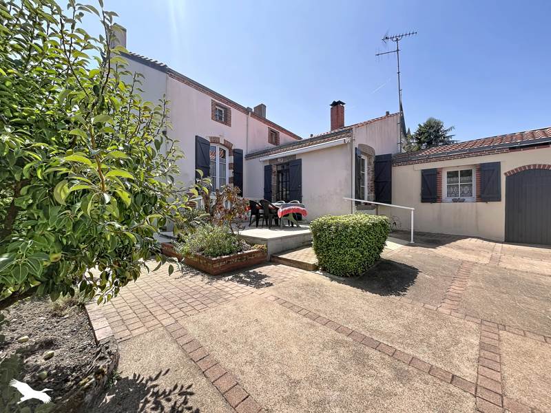 Vente Maison NIEUL LE DOLENT - 6 pièces -165 m² - (85430)