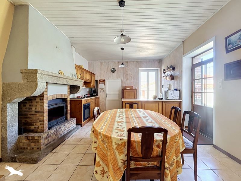 Vente Maison NIEUL LE DOLENT - 6 pièces -165 m² - (85430)