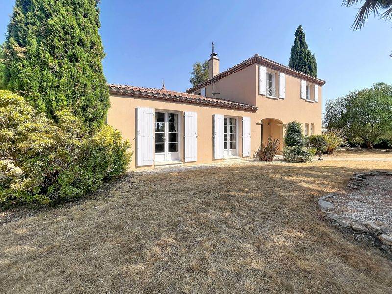 Vente Maison AUBIGNY LES CLOUZEAUX - 5 pièces -135 m² - (85430)