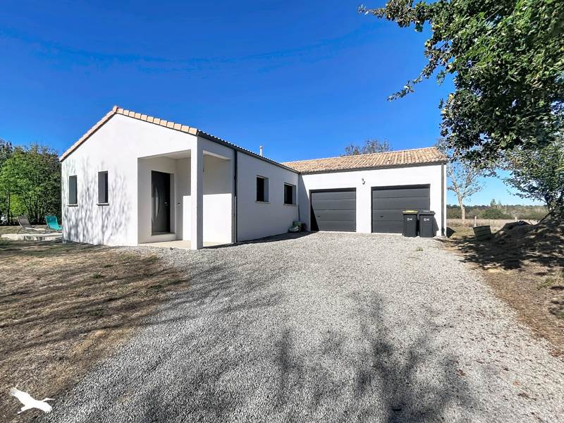 Vente Maison ST VINCENT SUR GRAON - 5 pièces -141 m² - (85540)