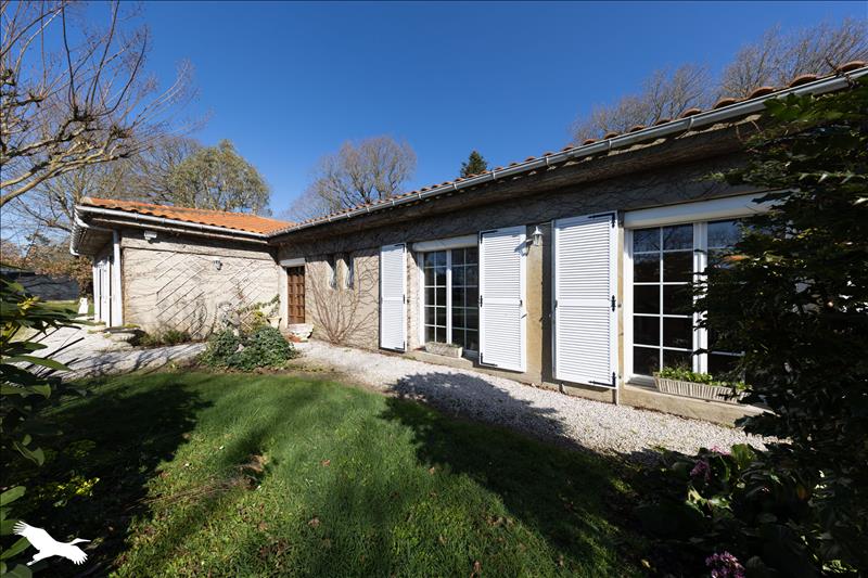 Vente Maison NIEUL LE DOLENT - 7 pièces -160 m² - (85430)