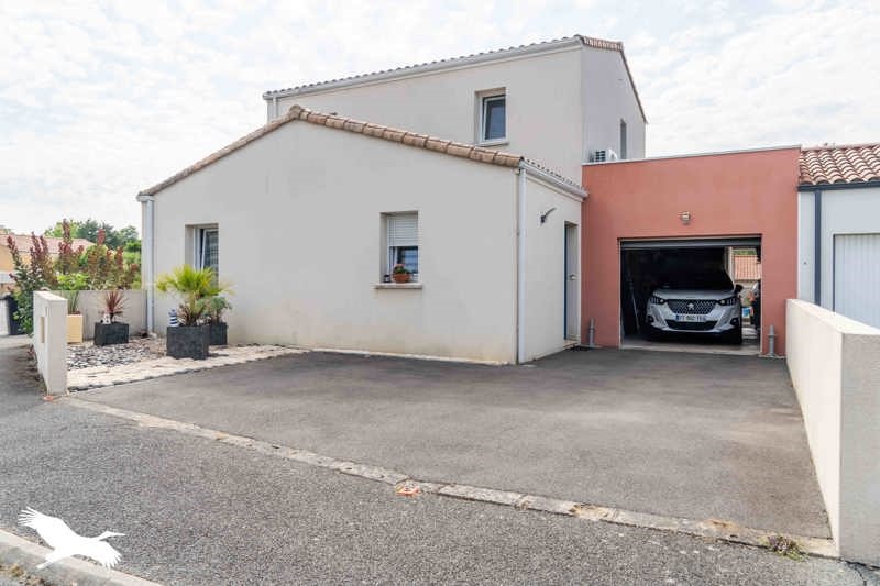 Vente Maison FONTENAY LE COMTE - 6 pièces -120 m² - (85200)