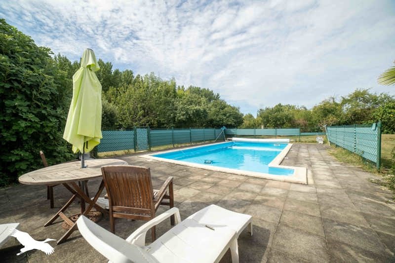 Vente Maison LES VELLUIRE SUR VENDEE - 8 pièces -310 m² - (85770)