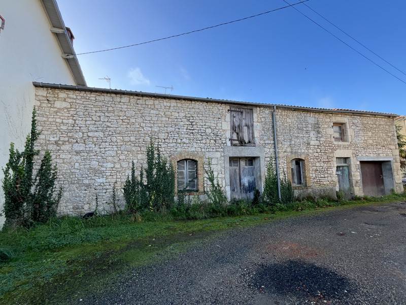 Vente Maison FONTENAY LE COMTE - 3 pièces -107 m² - (85200)