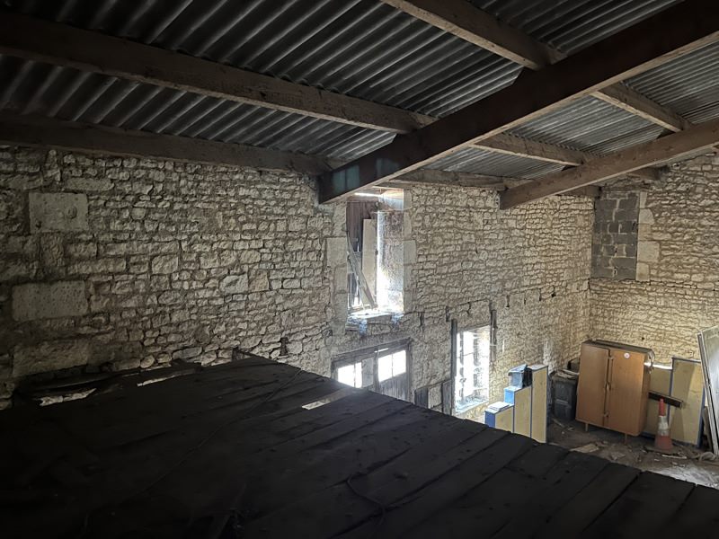 Vente Maison FONTENAY LE COMTE - 3 pièces -107 m² - (85200)