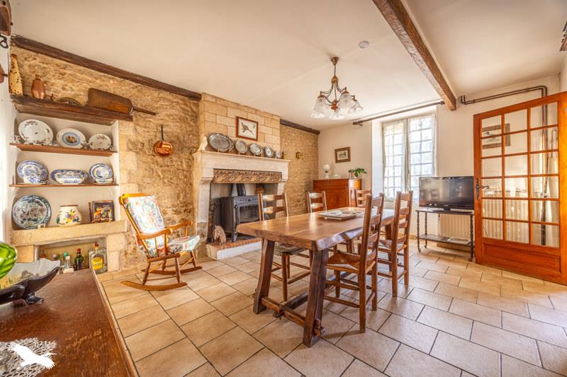 Vente Maison THOUARSAIS BOUILDROUX - 5 pièces -178 m² - (85410)
