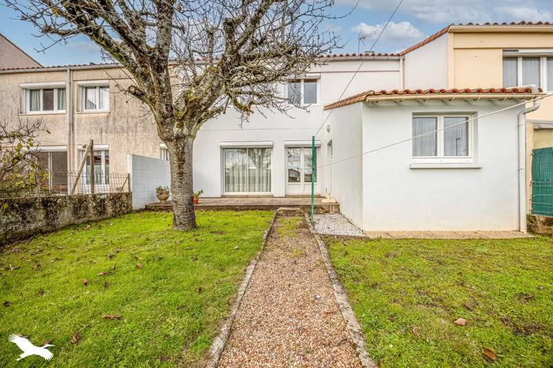 Vente Maison FONTENAY LE COMTE - 4 pièces -101 m² - (85200)