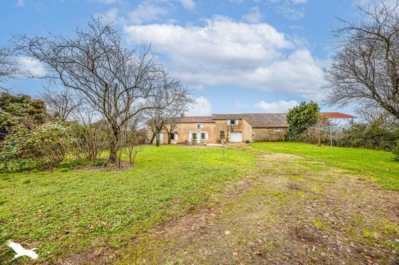 Vente Maison MAILLEZAIS - 4 pièces -179 m² - (85420)