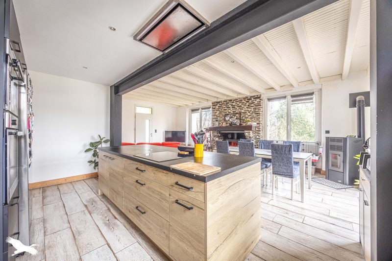 Vente Maison MERVENT - 5 pièces -142 m² - (85200)