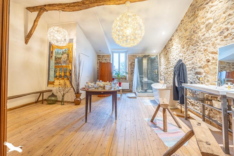 Vente Maison MERVENT - 6 pièces -196 m² - (85200)