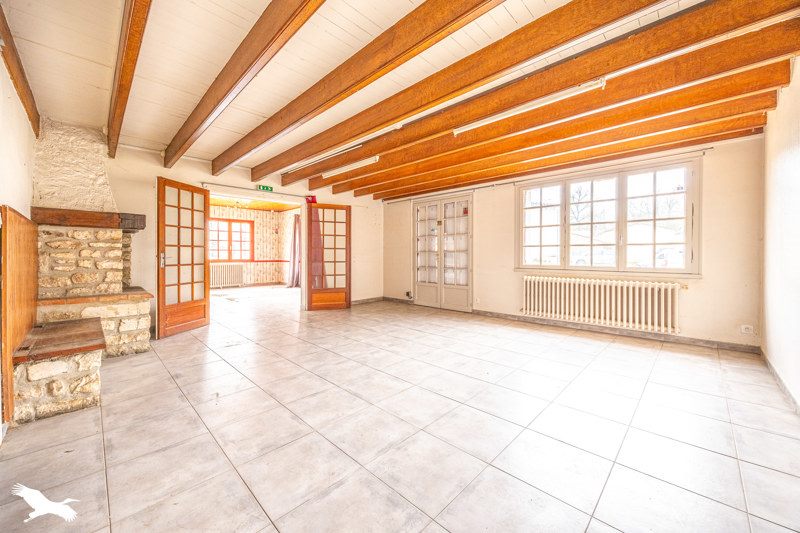 Vente Immeuble ST PIERRE LE VIEUX - -  220 m² - (85420)