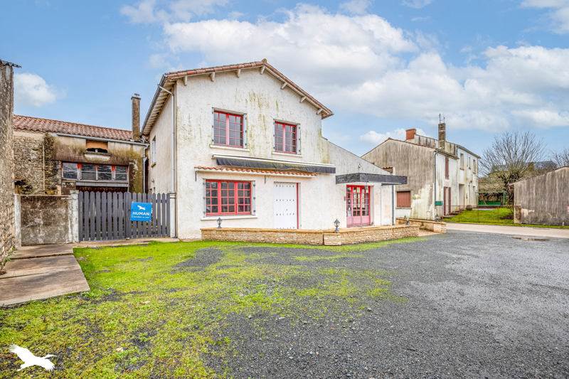 Vente Immeuble ST PIERRE LE VIEUX - -  220 m² - (85420)