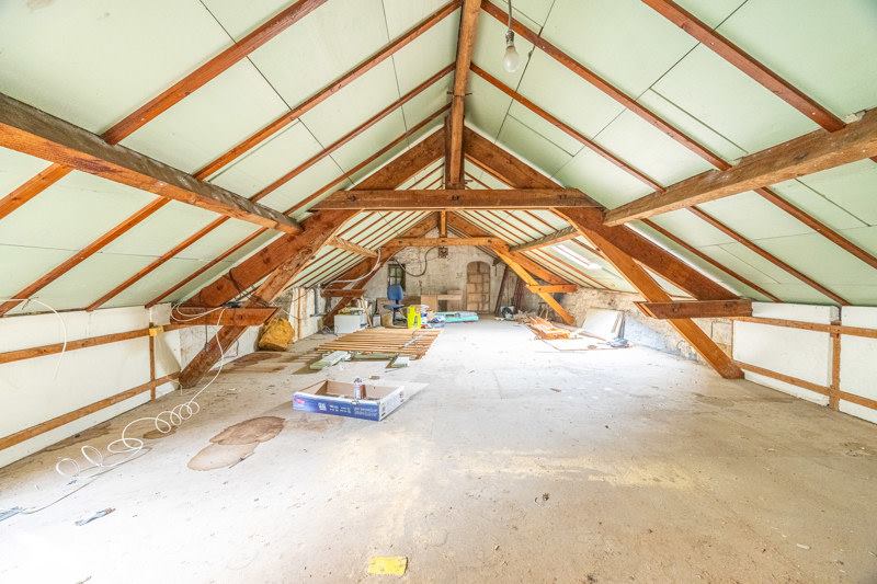 Vente Immeuble FONTENAY LE COMTE - -  250 m² - (85200)