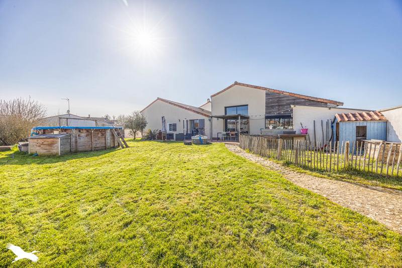Vente Maison ST PIERRE LE VIEUX - 4 pièces -145 m² - (85420)