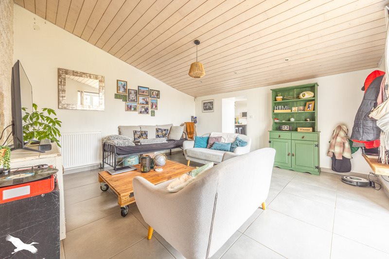 Vente Maison ST PIERRE LE VIEUX - 4 pièces -145 m² - (85420)