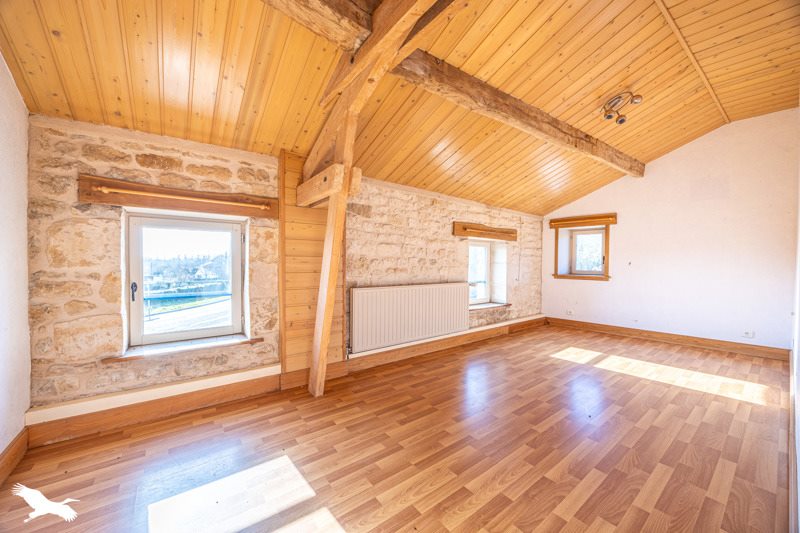 Vente Maison XANTON CHASSENON - 10 pièces -266 m² - (85240)
