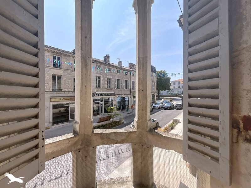 Vente Appartement FONTENAY LE COMTE - 3 pièces -58 m² - (85200)