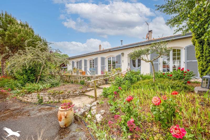 Vente Maison DOIX LES FONTAINES - 8 pièces -164 m² - (85200)