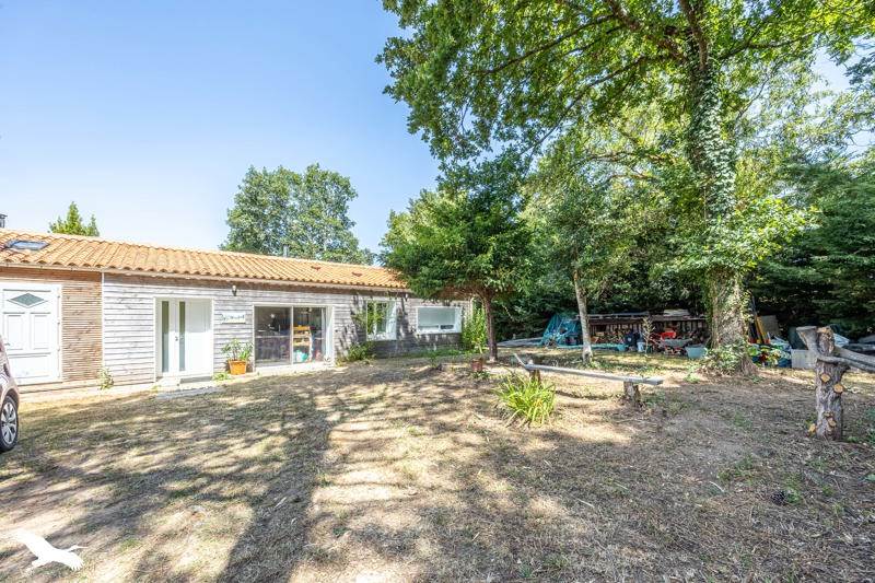 Vente Maison MERVENT - 5 pièces -121 m² - (85200)