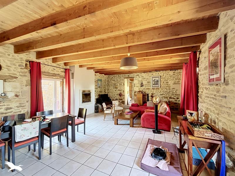 Vente Maison SERIGNE - 6 pièces -182 m² - (85200)
