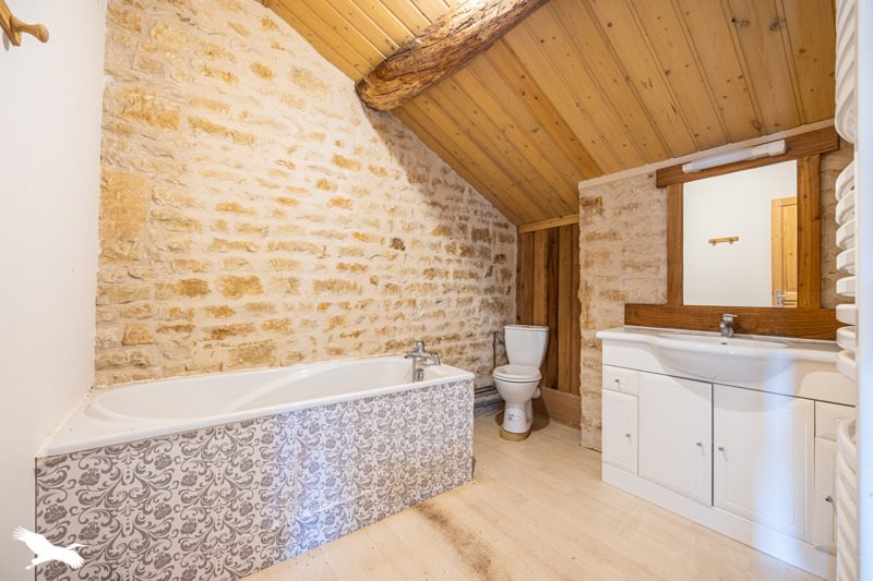 Vente Maison XANTON CHASSENON - 5 pièces -135 m² - (85240)