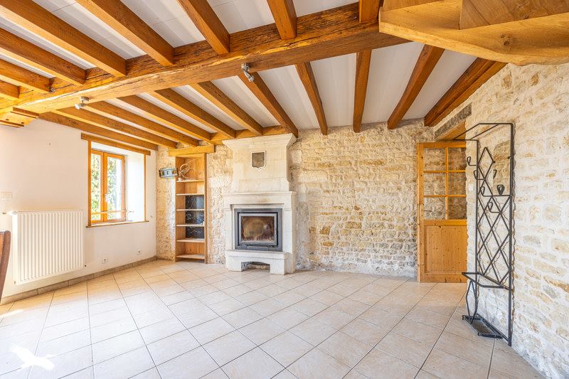 Vente Maison XANTON CHASSENON - 5 pièces -135 m² - (85240)