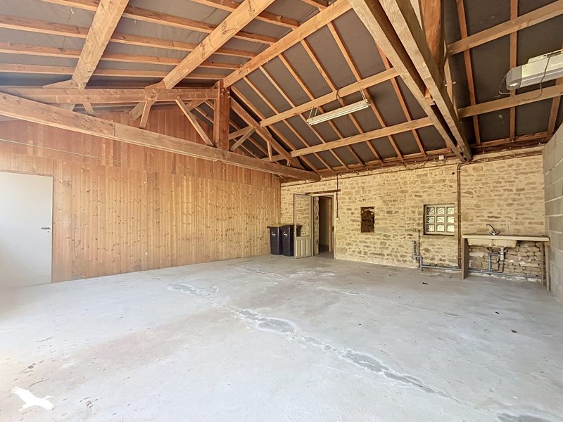 Vente Maison XANTON CHASSENON - 5 pièces -135 m² - (85240)