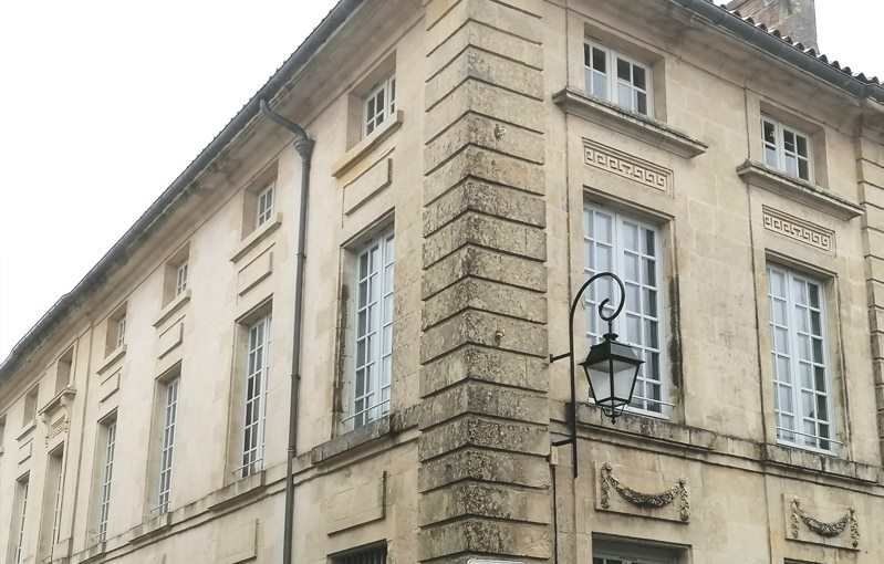 Vente Appartement FONTENAY LE COMTE - 3 pièces -65 m² - (85200)