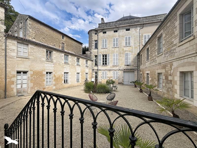 Vente Appartement FONTENAY LE COMTE - 3 pièces -101 m² - (85200)