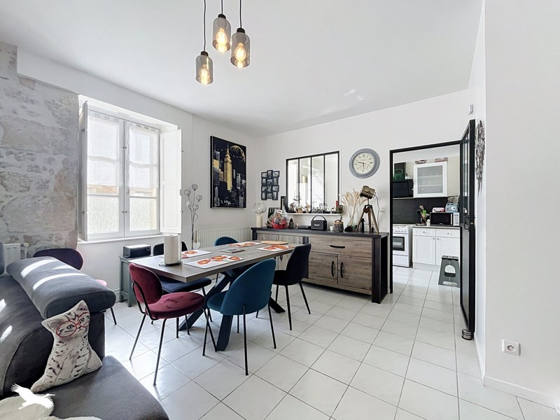 Vente Appartement FONTENAY LE COMTE - 3 pièces -101 m² - (85200)