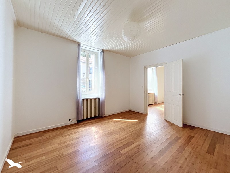 Vente Maison FONTENAY LE COMTE - 3 pièces -110 m² - (85200)