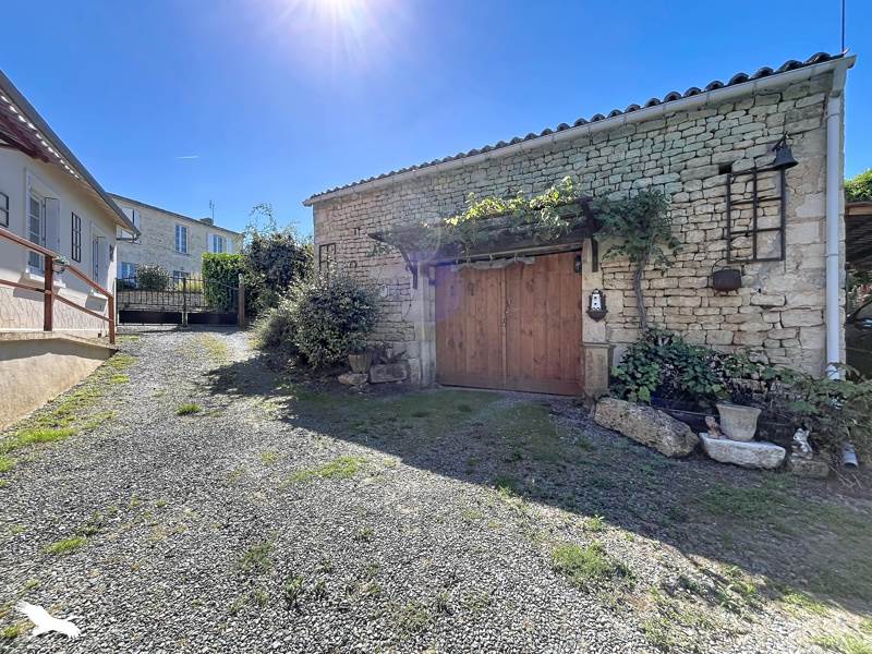 Vente Maison LONGEVES 85200 7 pièces - 103 m²