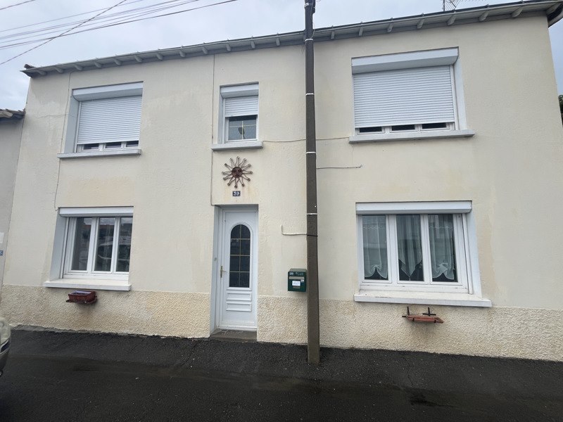 Vente Maison FONTENAY LE COMTE - 4 pièces -90 m² - (85200)