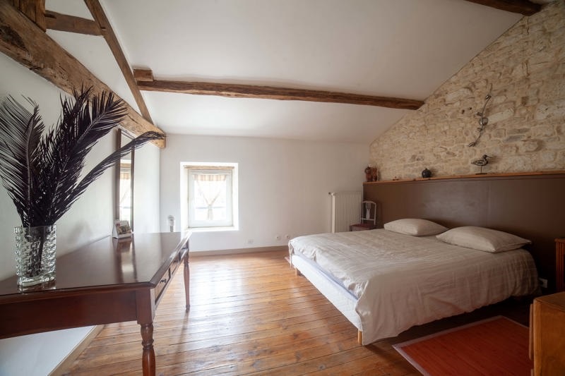 Vente Maison ST MARTIN DE FRAIGNEAU - 8 pièces -305 m² - (85200)