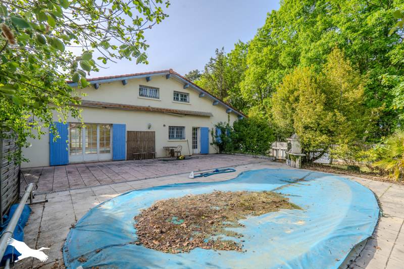 Vente Maison CANEJAN - 5 pièces -182 m² - (33610)