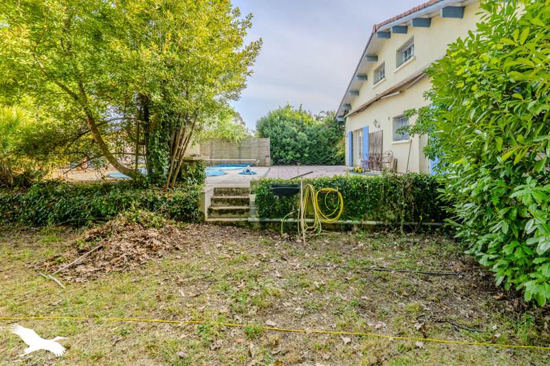 Vente Maison CANEJAN - 5 pièces -182 m² - (33610)