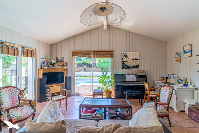 Vente Maison CANEJAN - 5 pièces -153 m² - (33610)