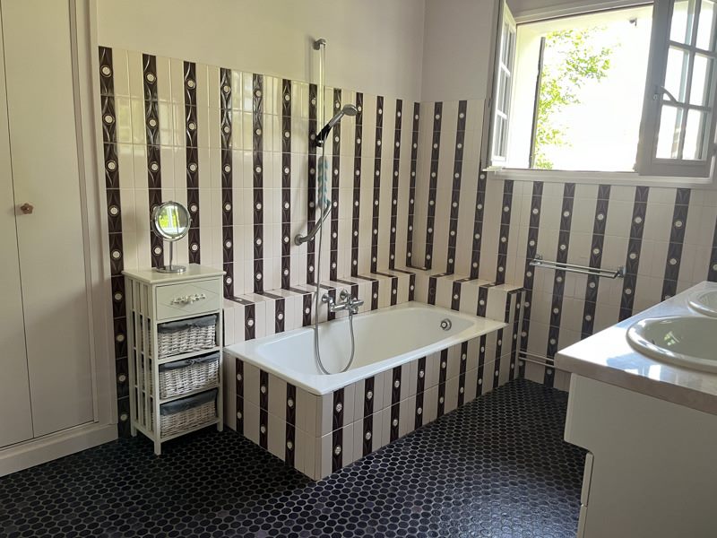 Vente Maison CESTAS - 8 pièces -188 m² - (33610)