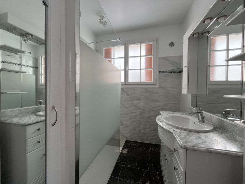 Vente Maison PERIGUEUX - 6 pièces -165 m² - (24000)