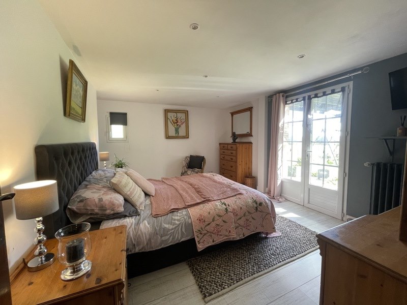 Vente Maison BASSILLAC ET AUBEROCHE - 11 pièces -206 m² - (24330)