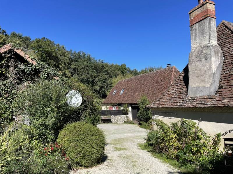 Vente Maison BASSILLAC ET AUBEROCHE - 11 pièces -206 m² - (24330)