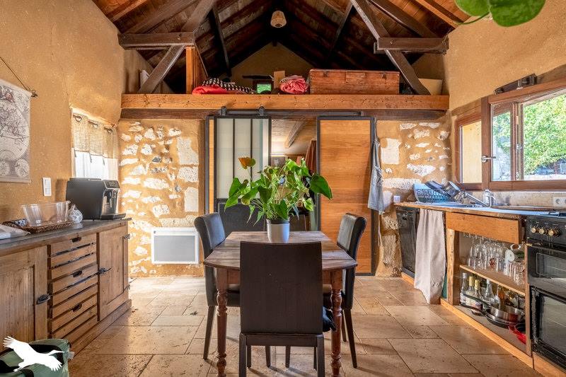 Vente Maison ST PIERRE DE CHIGNAC - 8 pièces -277 m² - (24330)