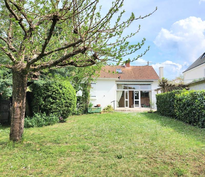 Maison 6 pièces 148 m² · à Rezé · 148 m² · 272 896 €