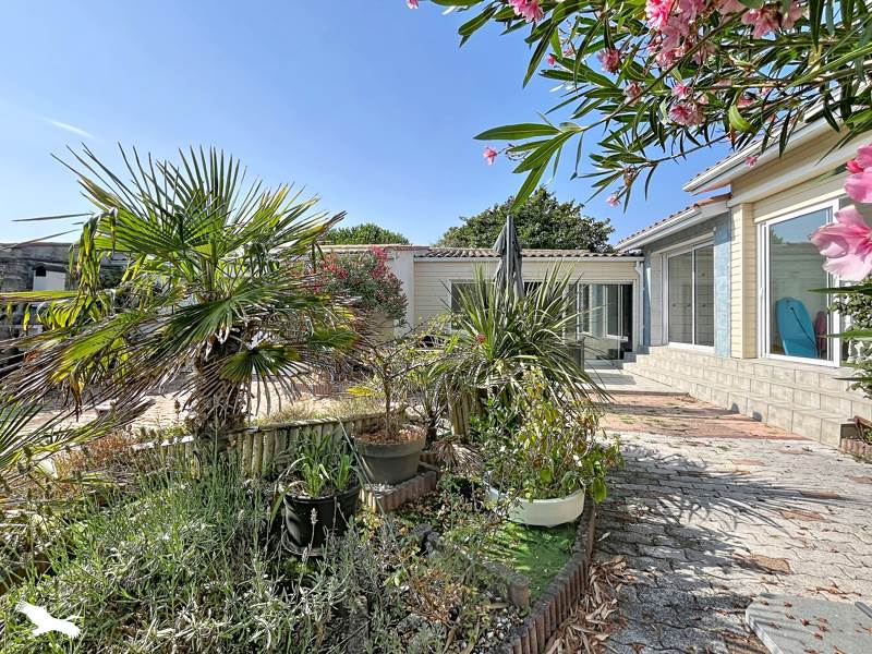 Vente Maison LES SABLES D OLONNE - 5 pièces -125 m² - (85100)