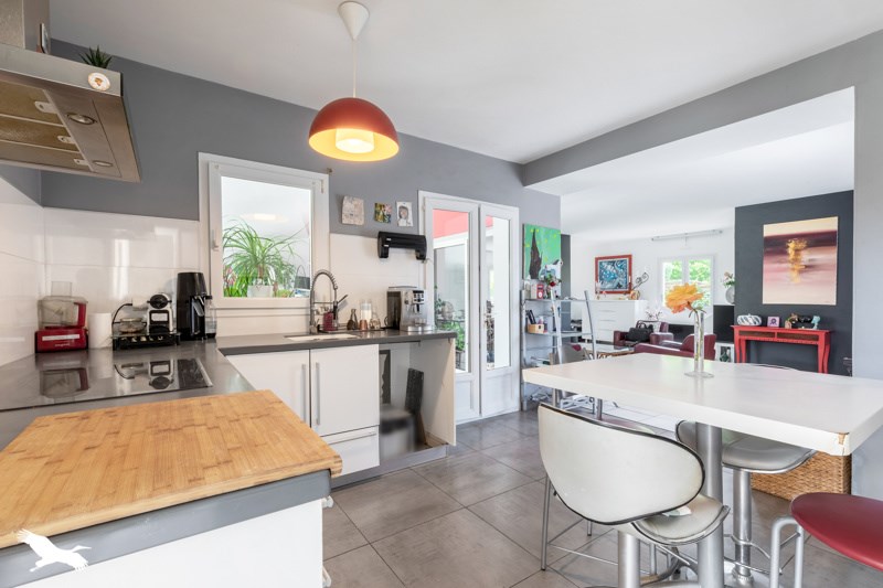 Vente Maison VALERGUES - 6 pièces -221 m² - (34130)