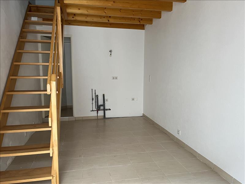 Vente Parking ST GEORGES DE DIDONNE - -  28 m² - (17110)